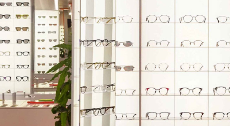 lily's optics banner